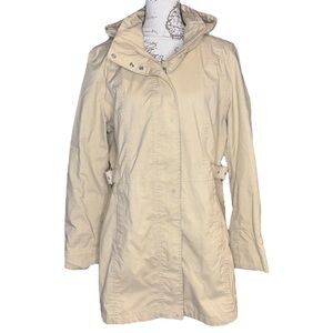 The North Face rain jacket cream women’s size large long hooded